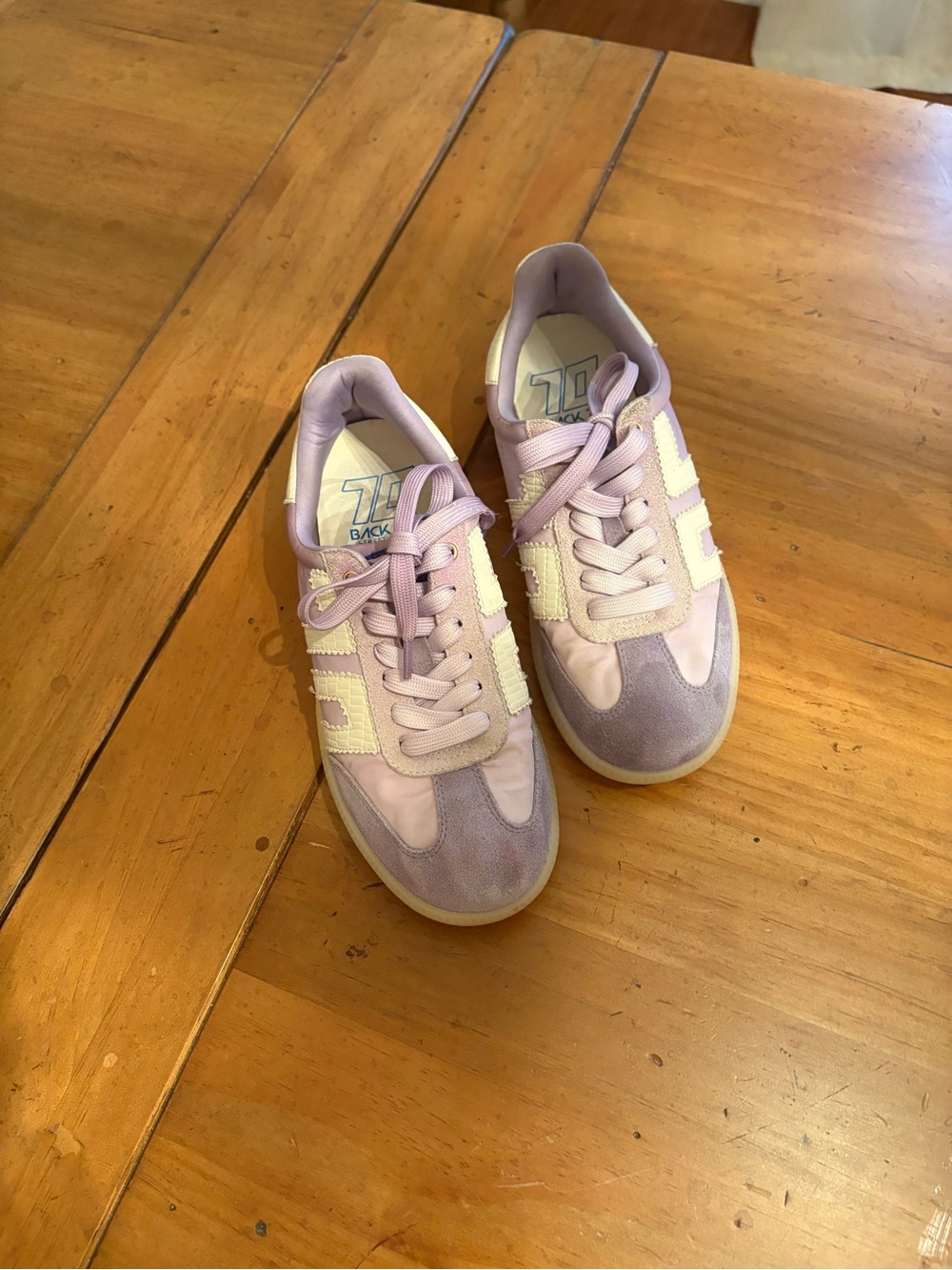 Back 70 Lavender & Cream Women's Sneakers